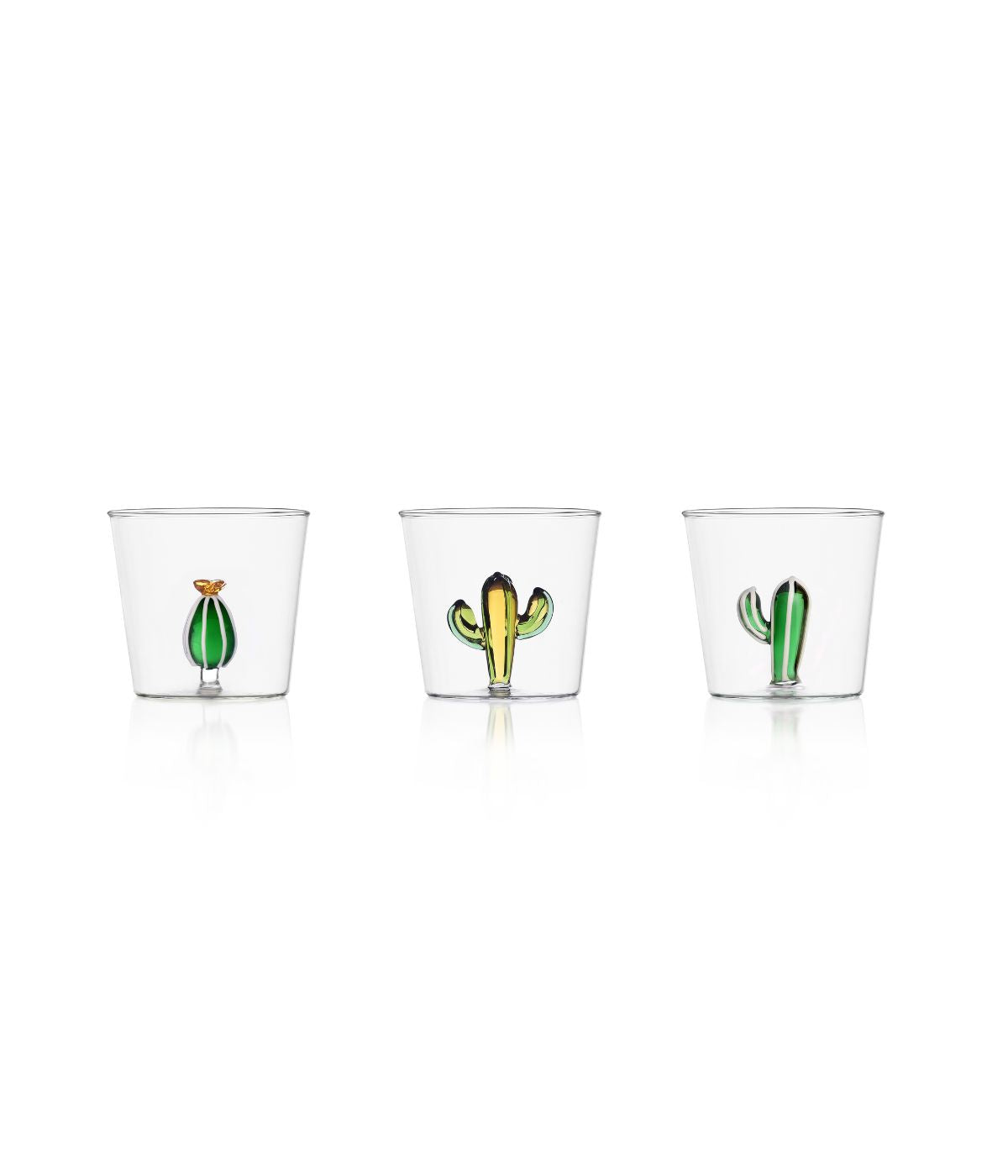 Set di tre bicchieri Desert Plants Cactus di Ichendorf con diversi tipi di cactus, realizzati in vetro borosilicato.