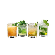 4 bicchieri  da rum con all'interno cocktail, foglie di menta, fette di limone 