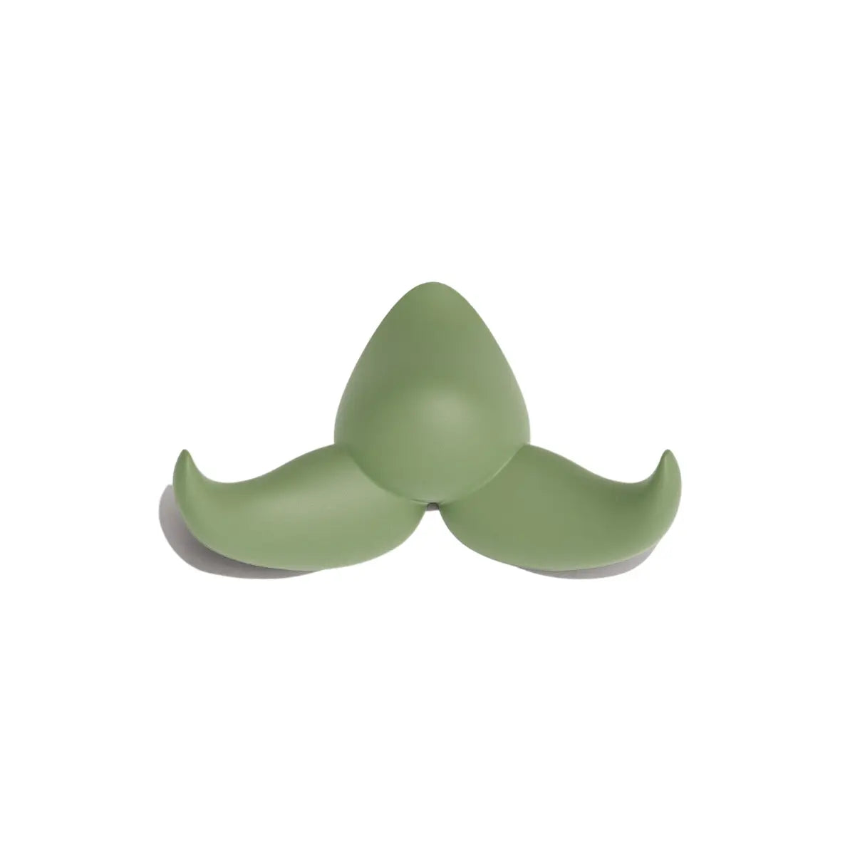 Appendiabiti Baffo di Slide verde salvia. Rappresentati un naso con i baffi sui quali si possono appendere gli abiti. Sfondo bianco