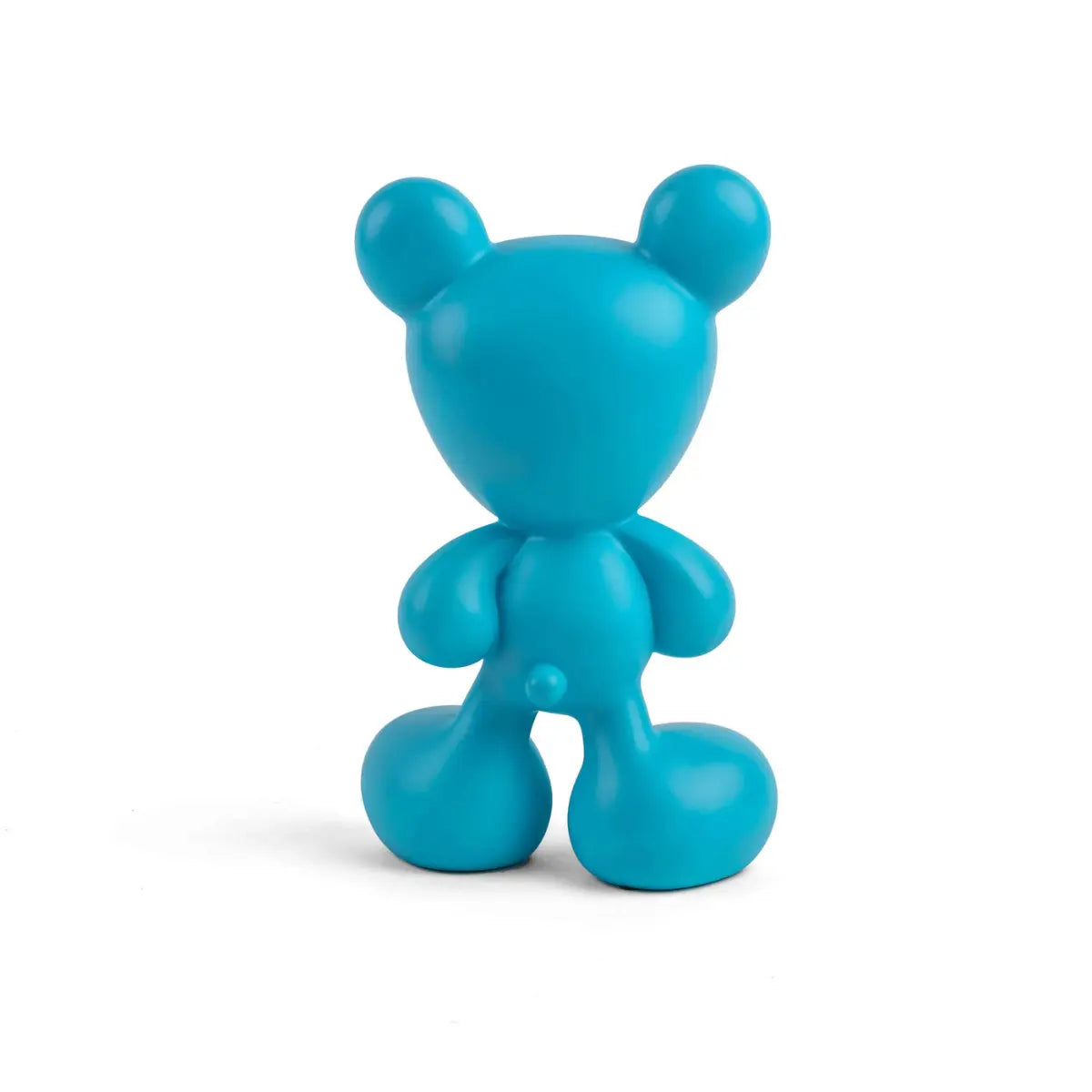 Retro dell'art toy Blue Bear realizzato in collaborazione con Inbetweeners. La scultura è a forma di un orsetto blu