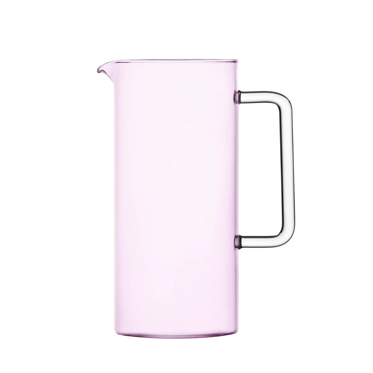 Brocca in vetro rosa e manico in vetro trasparente. Immagine su sfondo bianco