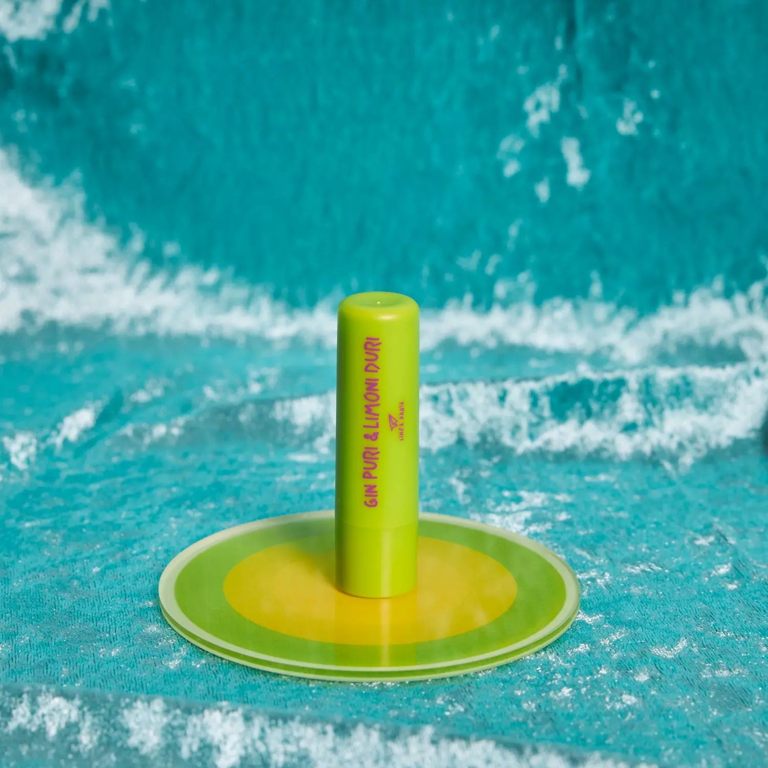 Burrocacao di Line Daria con la scritta "Gin puri e limoni duri"