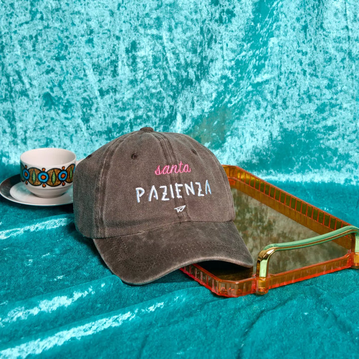 Cappellino di Linea Daria con la scritta Santa Pazienza