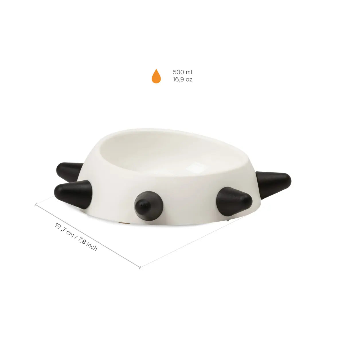 Ciotola bianca con borchie nere per cani con diametro 19,7 cm e capienza di 500 ml