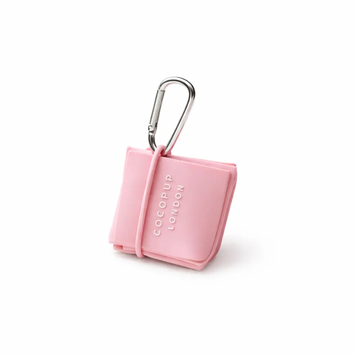 Ciotola da viaggio pieghevole rosa con moschettone in metallo argentato. Sfondo bianco