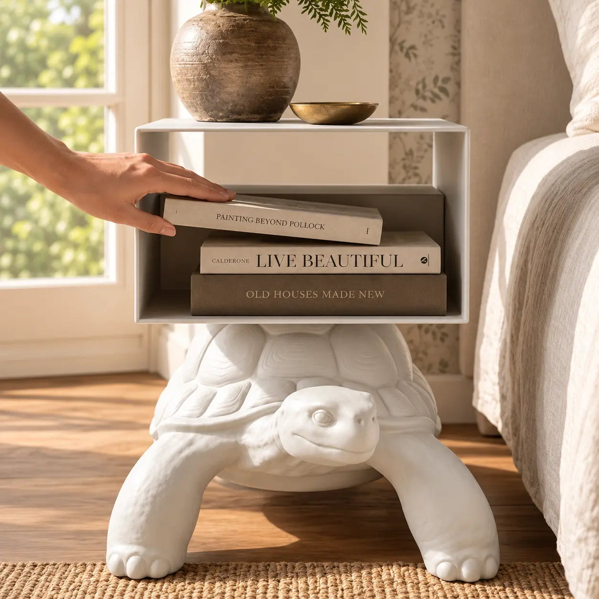 Turtle Carry Bed Table Qeeboo – comodino design Marcantonio