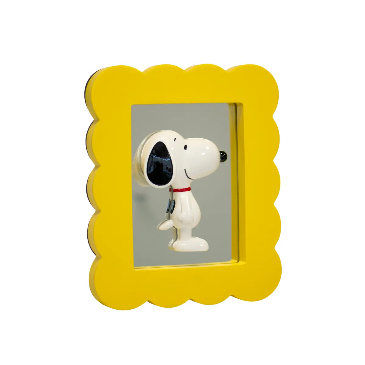 Cornice Snoopy in piedi con bordo giallo a onde, specchio e Snoopy al centro in piedi
