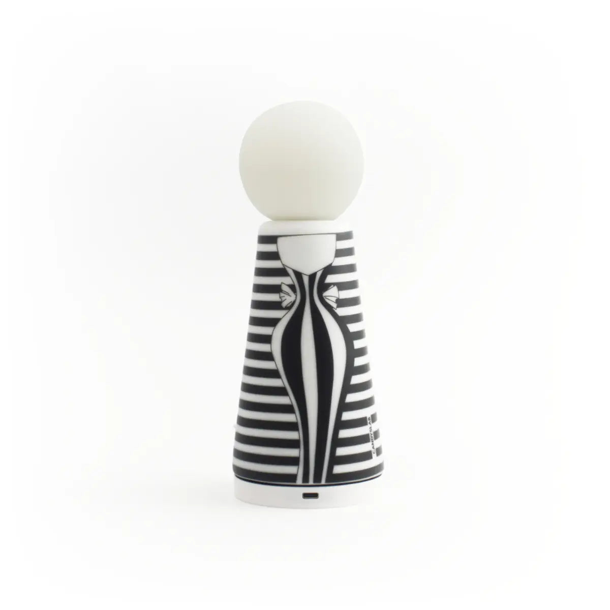 Retro della lampada da tavolo Eva a forma conica con sfera luminosa. Fantasia a righe bianche e nere con disegno di figura femminile. Sfondo bianco 