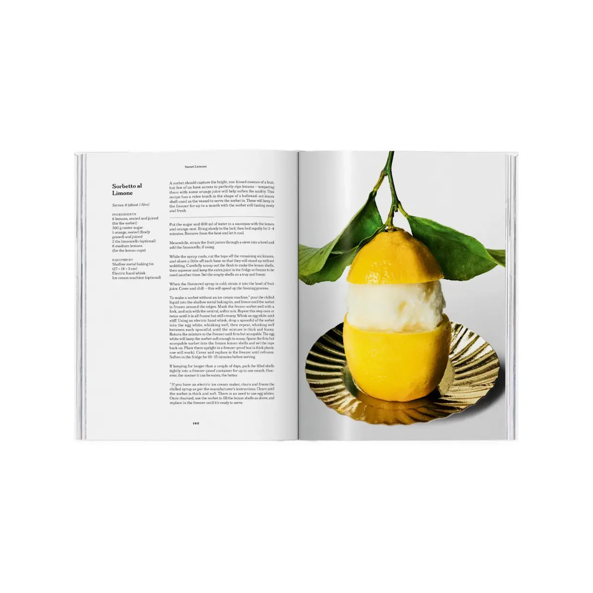 Pagine interne libro limone con ricetta sorbetto al limone. Sfondo bianco