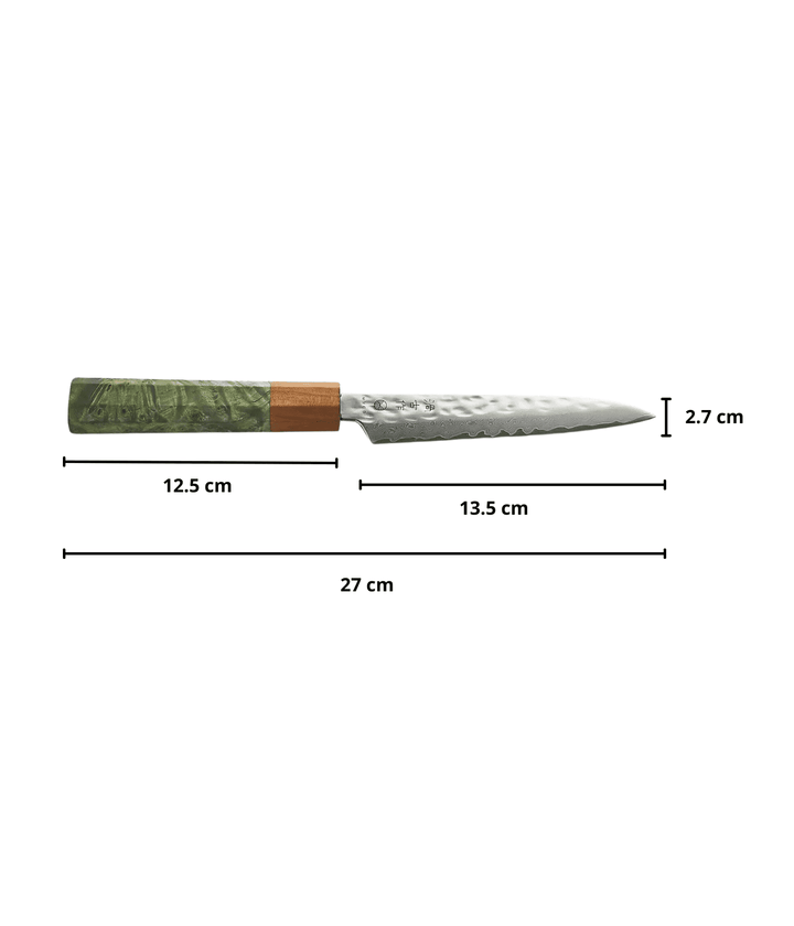Coltello con scritta giapponese su lama con lavorazione Tsuchime. Dettaglio misure. Sfondo bianco.