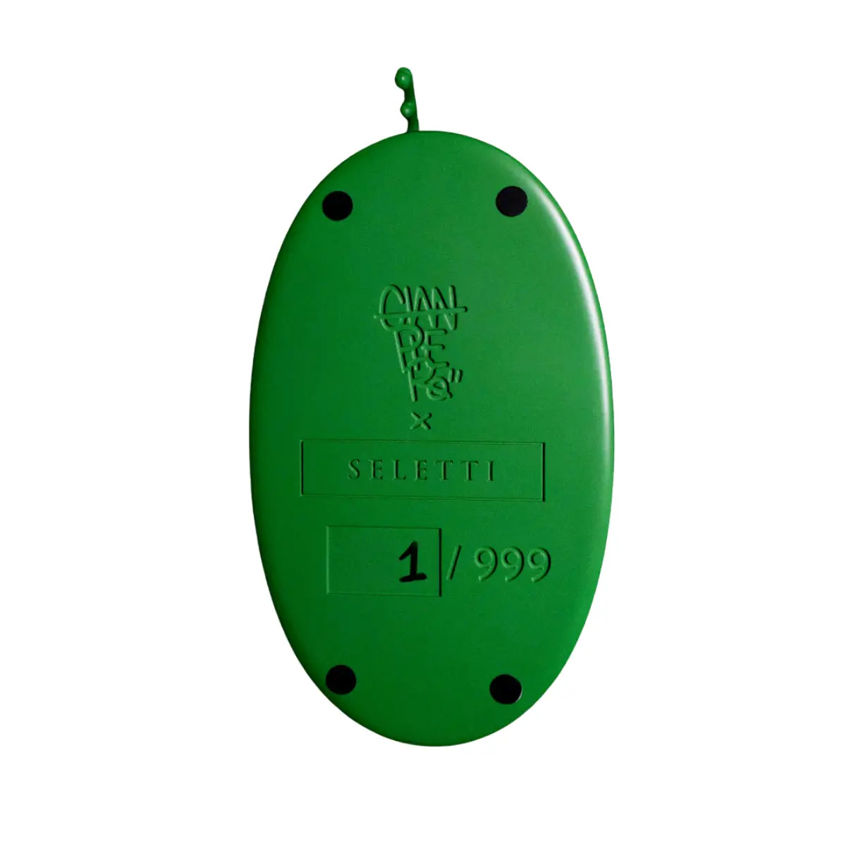 Parte inferiore del soldatino in resina verde con fucile che si scioglie come segno di protesta e pace. Segnato il numero dell'edizione limitata
