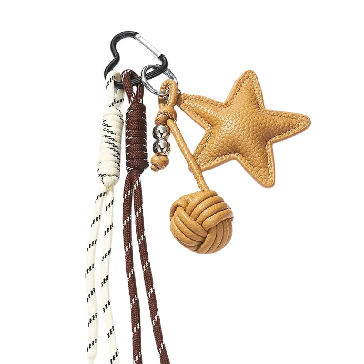 Portachiavi con ciondoli con stella e palla beige e due cordoncini colorati, bianco e marrone. Anche per decorare la borsa.