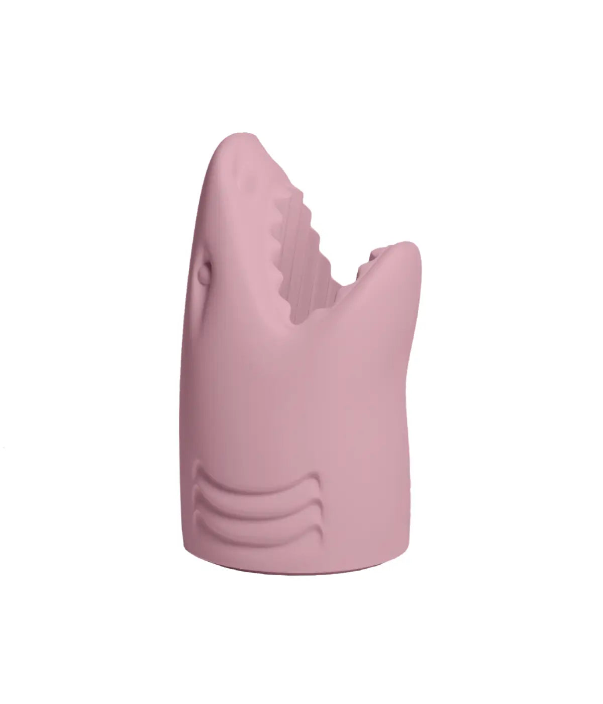 Portaombrelli a forma di squalo rosa, la bocca fa da contenitore per gli ombrelli. Sfondo bianco