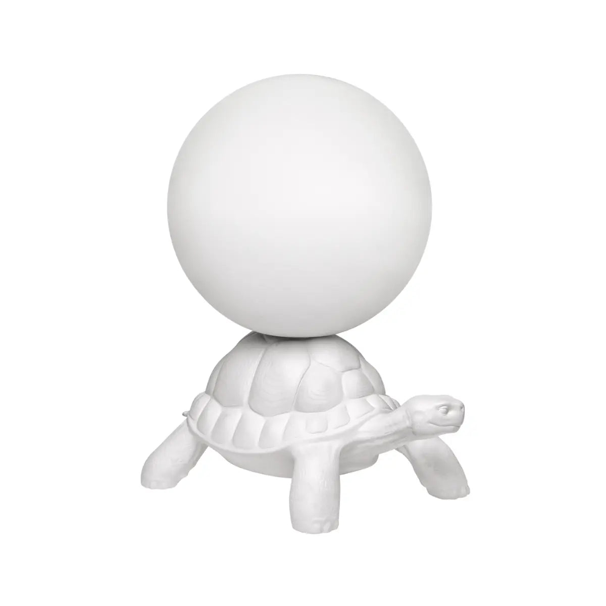 Profilo lampada da terra a forma di tartaruga bianca con sfera luminosa sul carapace Qeeboo.