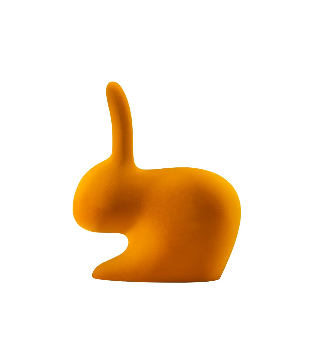 Profilo sedia a forma di coniglio in velluto color senape. Immagine su sfondo bianco