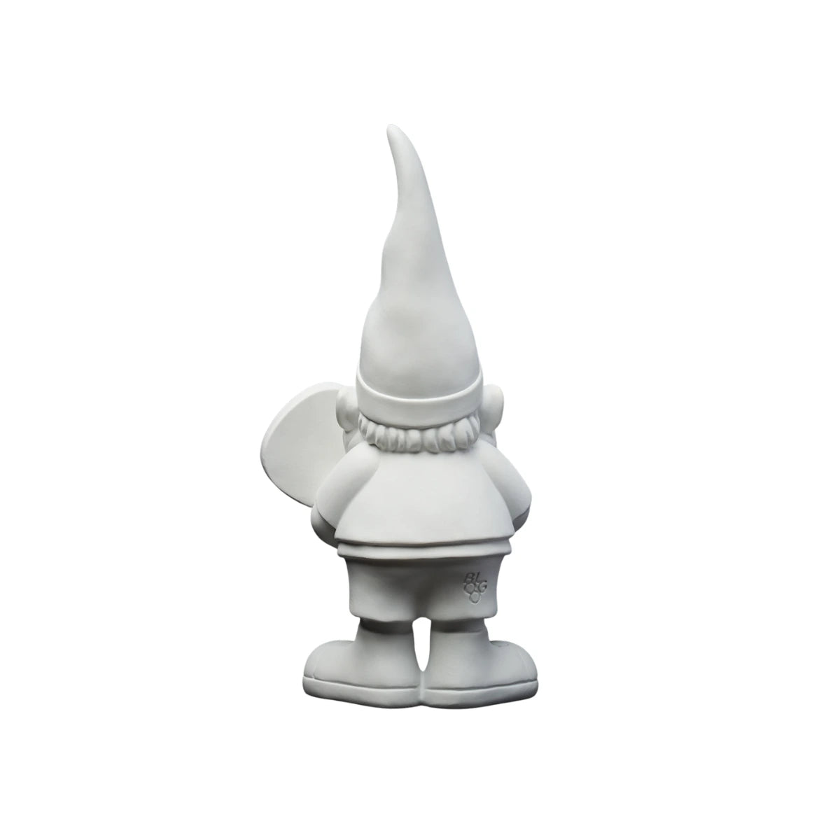 Nano bianco con racchetta da padel. Scritta Blogo. Immagine su sfondo bianco 