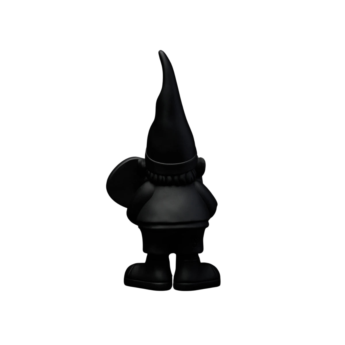 Nano nero con racchetta da padel. Scritta Blogo. Immagine su sfondo bianco 