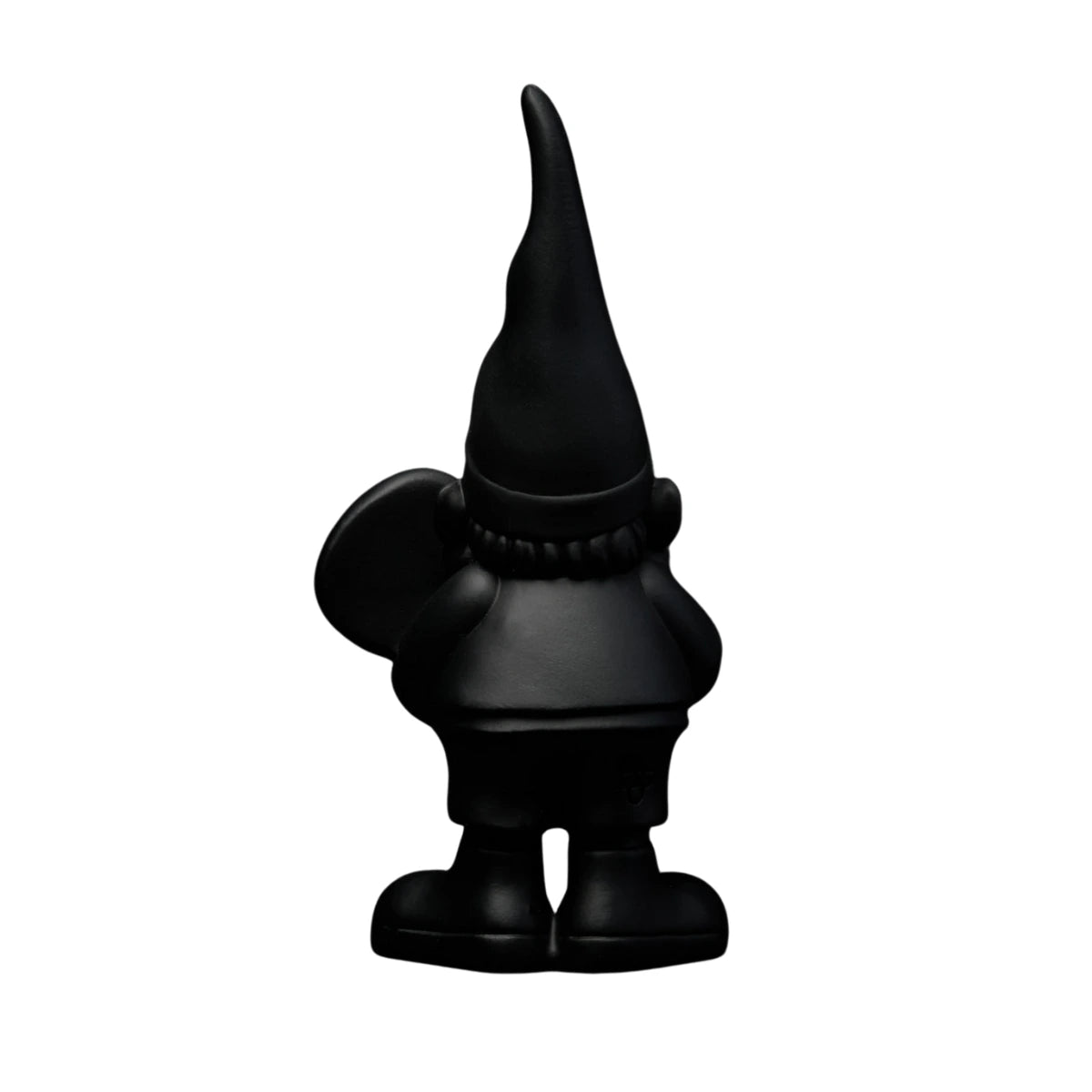 Nano nero con racchetta da padel. Scritta Blogo. Immagine su sfondo bianco