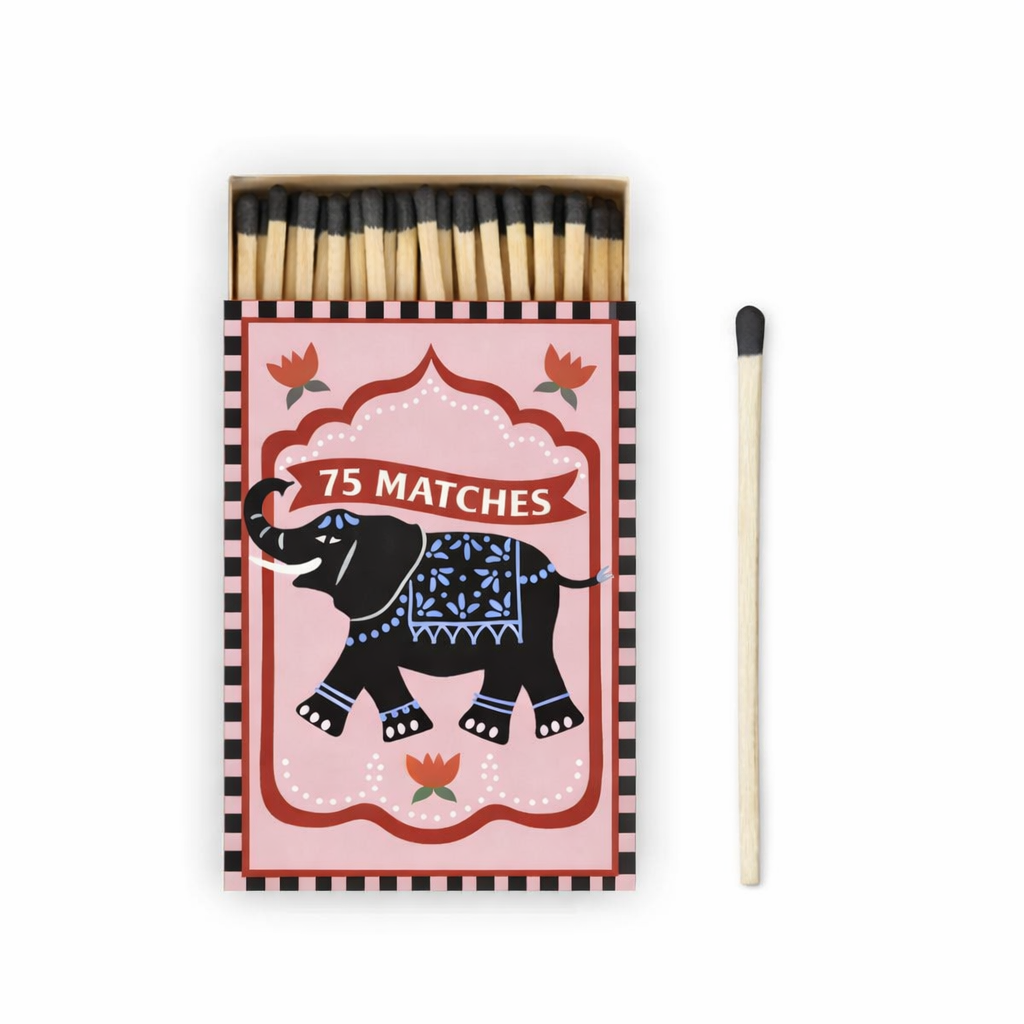 Scatola fiammiferi con grafica Elefante. All'interno 75 fiammiferi da poter utilizzare.