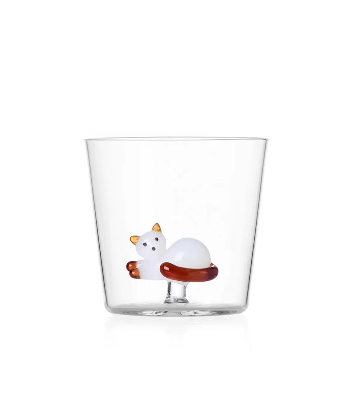 Bicchiere Tabby Cat di Ichendorf con gattino bianco e ambra, realizzato in vetro borosilicato.
