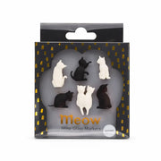 Scatola che contiene 6 segnabicchieri a forma di gatto. Sfondo bianco