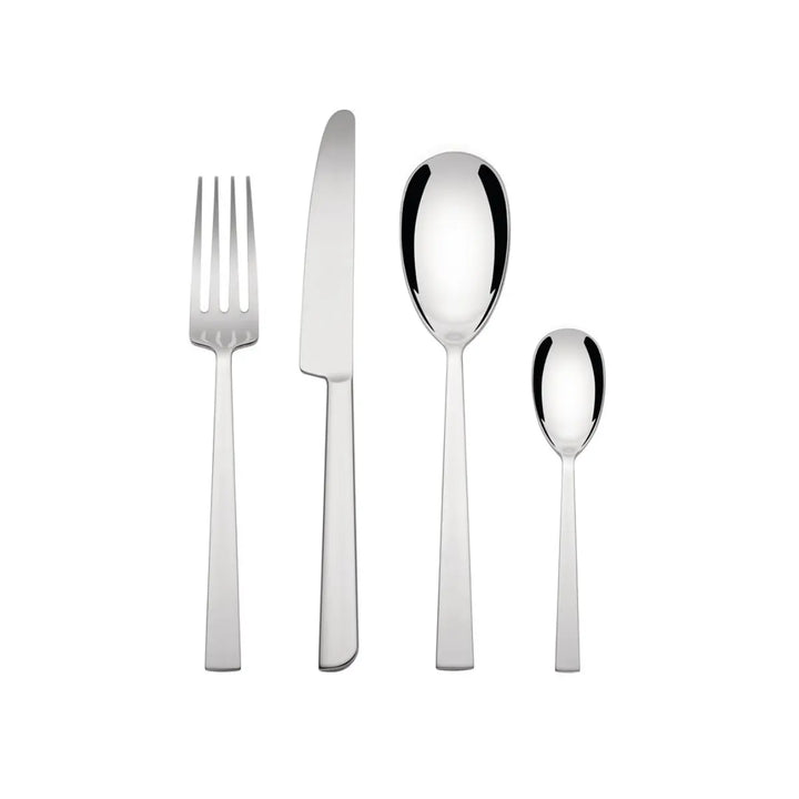 Set di posate in argento composti da coltello, forchetta, cucchiaio e cucchiaino 