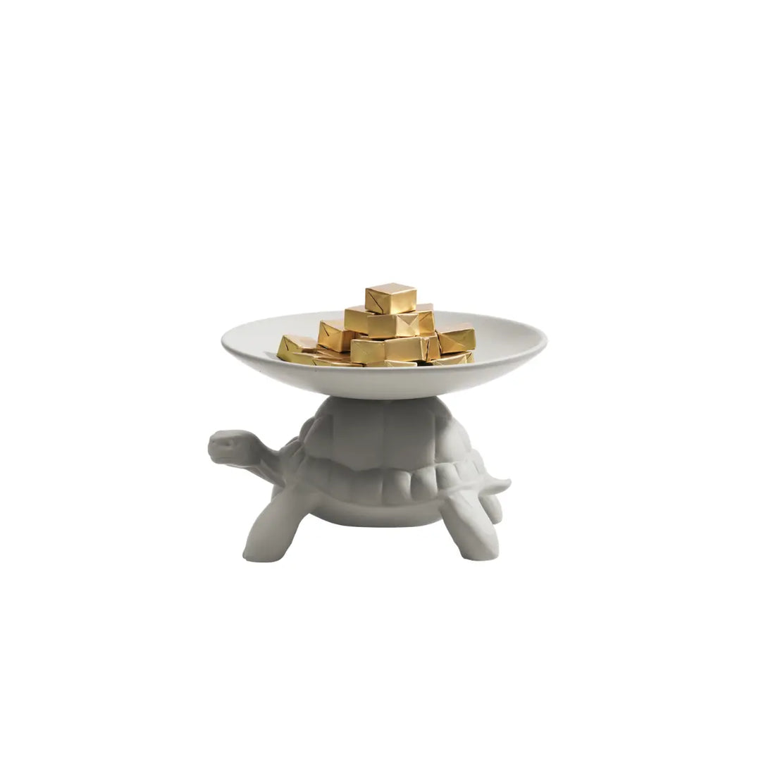  Svuotatasche in ceramica grigio chiaro a forma di tartaruga con un piattino sul carapace