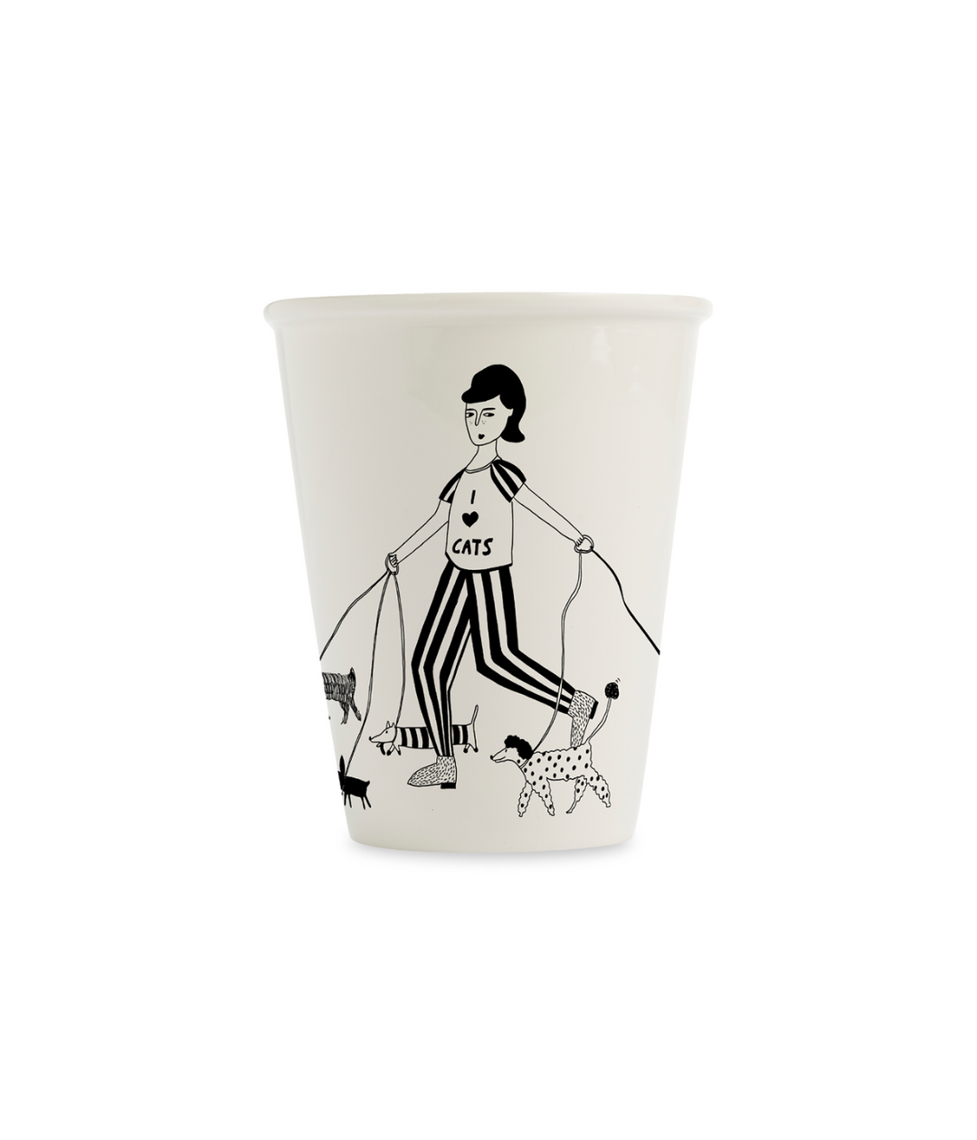 Tazza bianca disegno donna che tiene al guinzaglio i suoi cani. Maglietta con scritta. Sfondo bianco