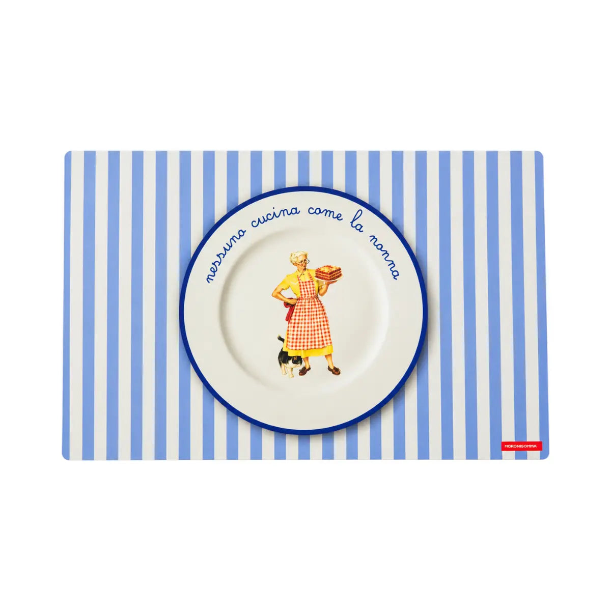 Tovaglietta rettangolare con sfondo a righe azzurre e piatto con grafica e scritta "nessuno cucina come la nonna"