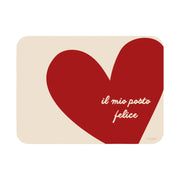 Tovaglietta in plastica riciclabile beige con cuore rosso e scritta il mio posto felice, formato rettangolare