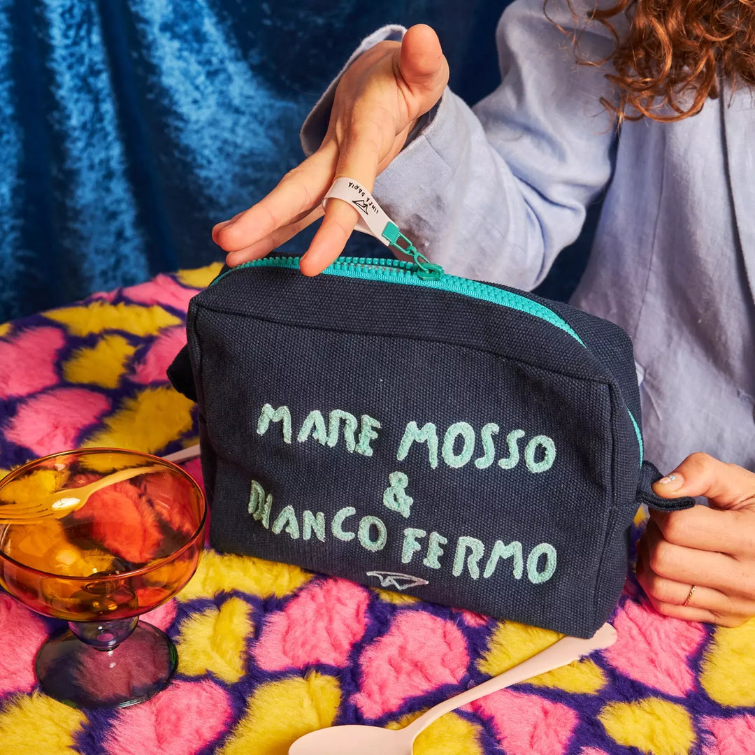 Trousse Mare Mosso e Bianco Fermo di Linea Daria