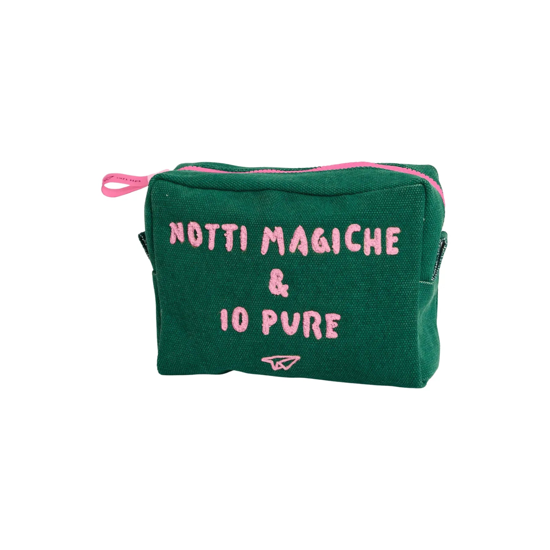 La trousse di Linea Daria nella versione verde con la scritta rosa "Notti magiche e io pure"