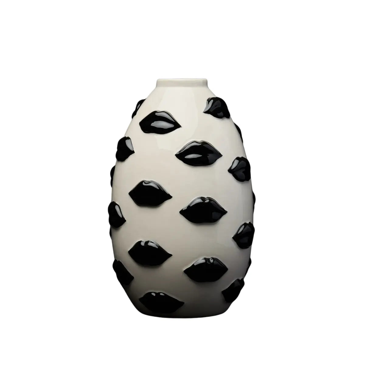 Vaso bianco lucido con labbra nere lucide applicate. Vaso alto, forma ovale. Sfondo bianco