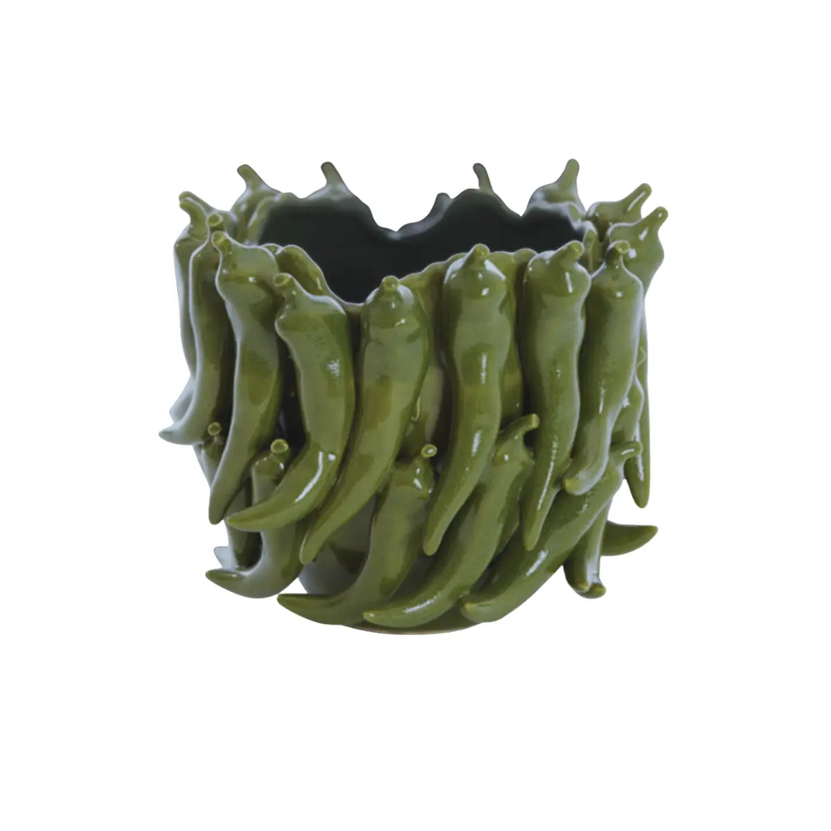 Vaso in ceramica con peperoncini. Sfondo immagine bianco