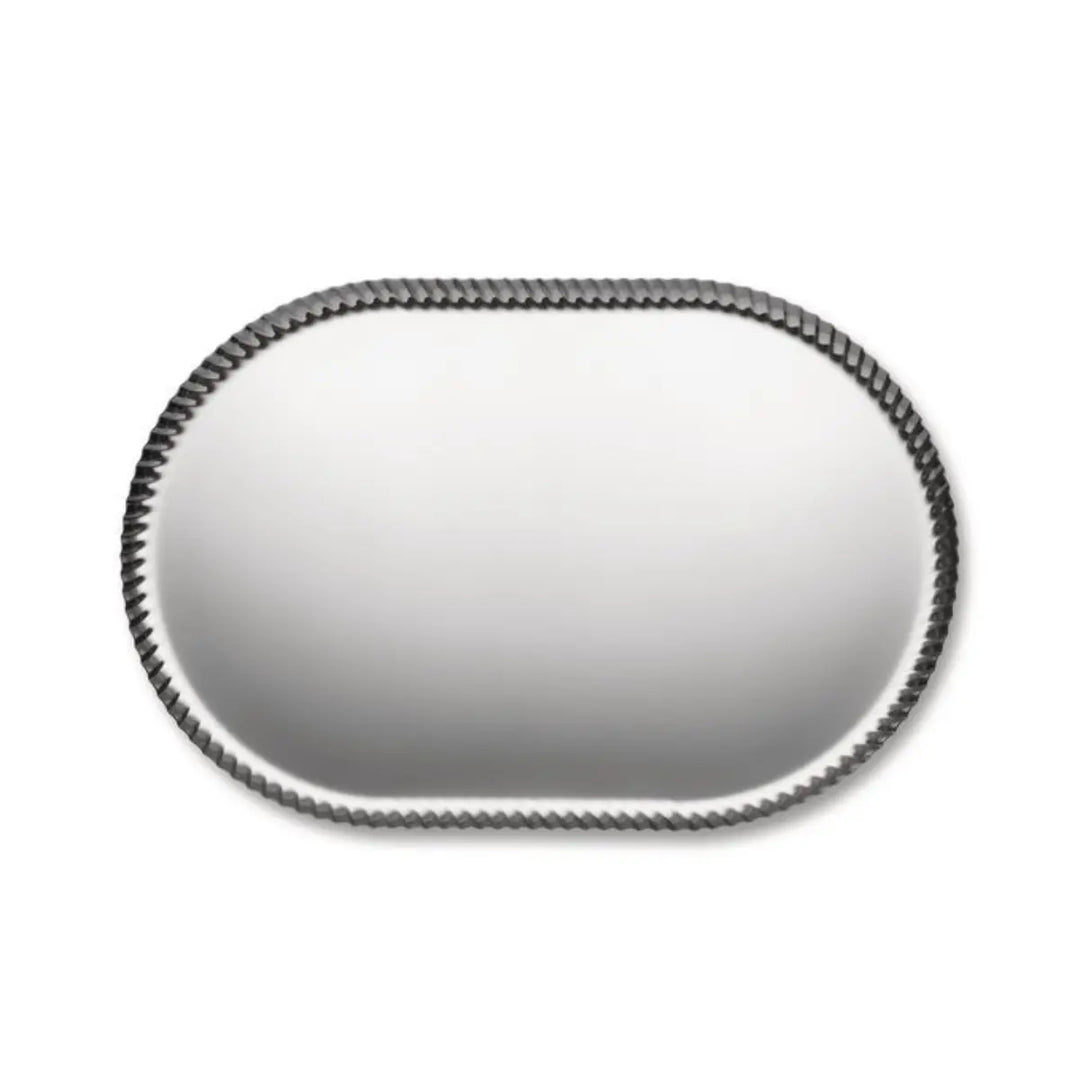 Vassoio in acciaio inox con decoro sul bordo