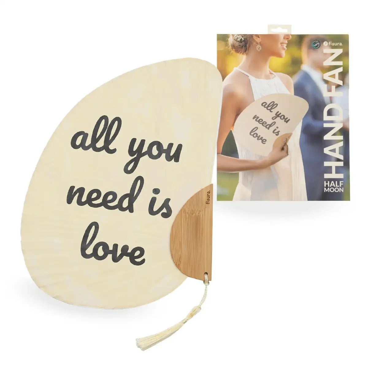 Ventaglio forma mezzaluna beige con scritta all you need is love nera e confezione. Sfondo bianco