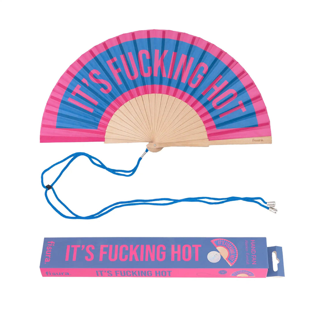 Ventaglio in legno e tessuto azzurro con laccetto. Scritta It's Fucking Hot azzurra. Sfondo bianco