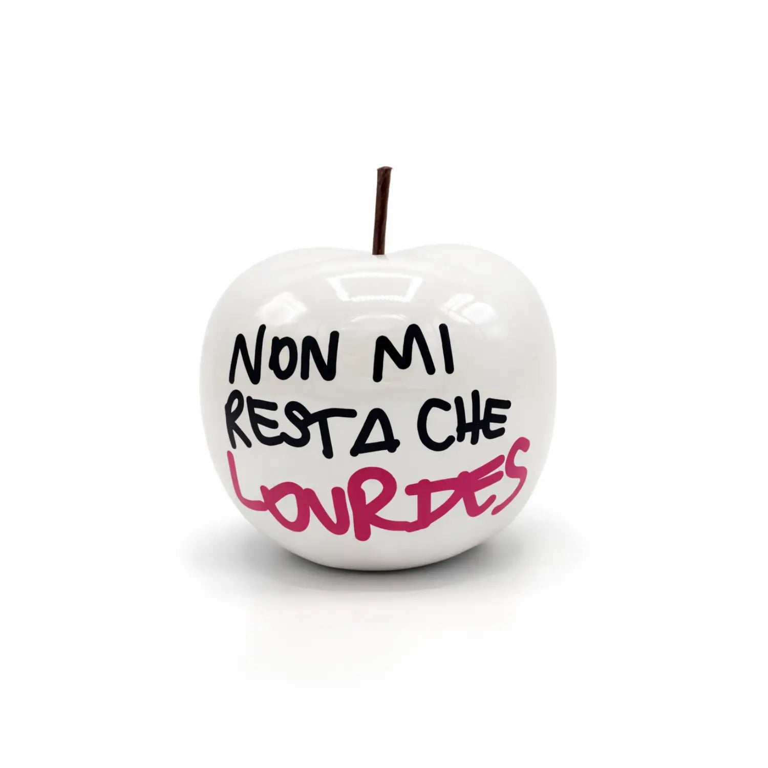 Mela Luxury Apple fatto a mano in Italia. Accessorio in ceramica con scritta.